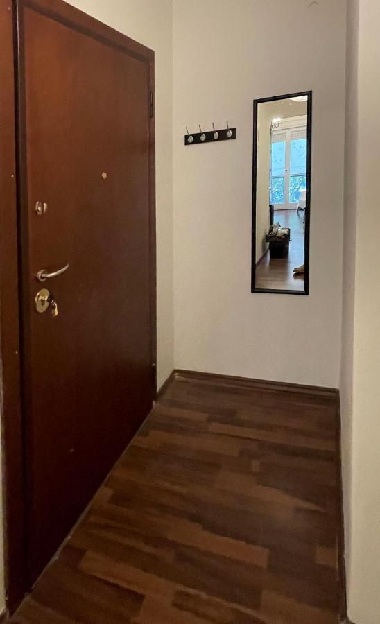 شقة Διαμερίσμα Με 1 Κρεβατοκάμαρα Και Ένα Σαλόνι أثينا المظهر الخارجي الصورة